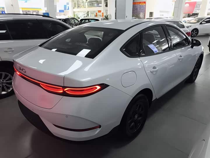 Фото 7 - BYD Qin Plus