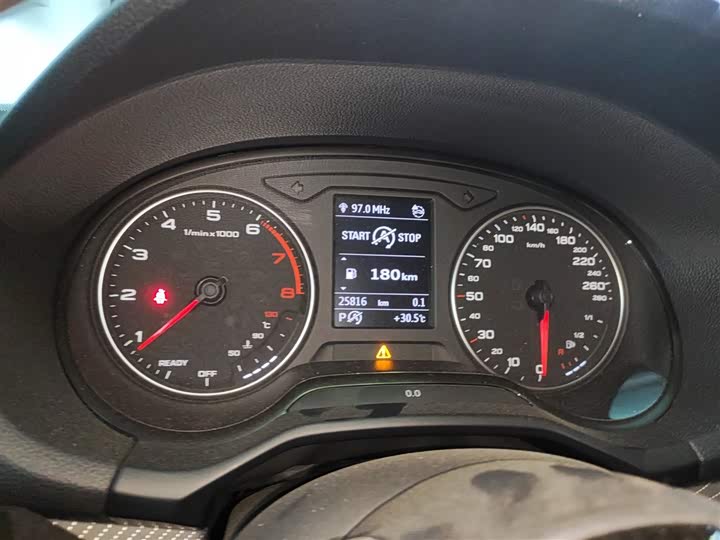 Фото 12 - Audi Q2L