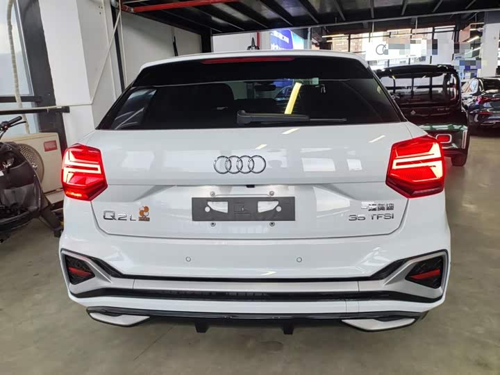 Фото 6 - Audi Q2L