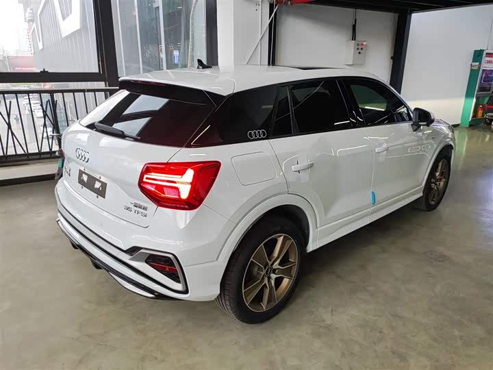 Фото 7 - Audi Q2L