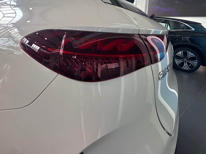 Фото 6 - Mercedes-Benz EQE SUV