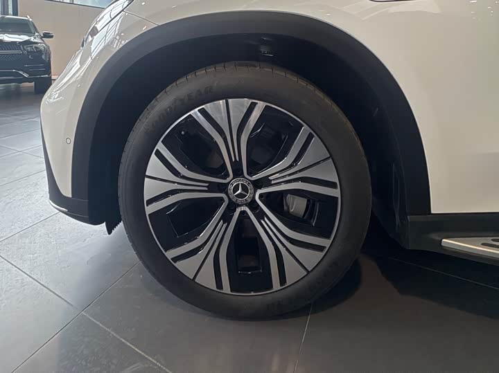 Фото 7 - Mercedes-Benz EQE SUV