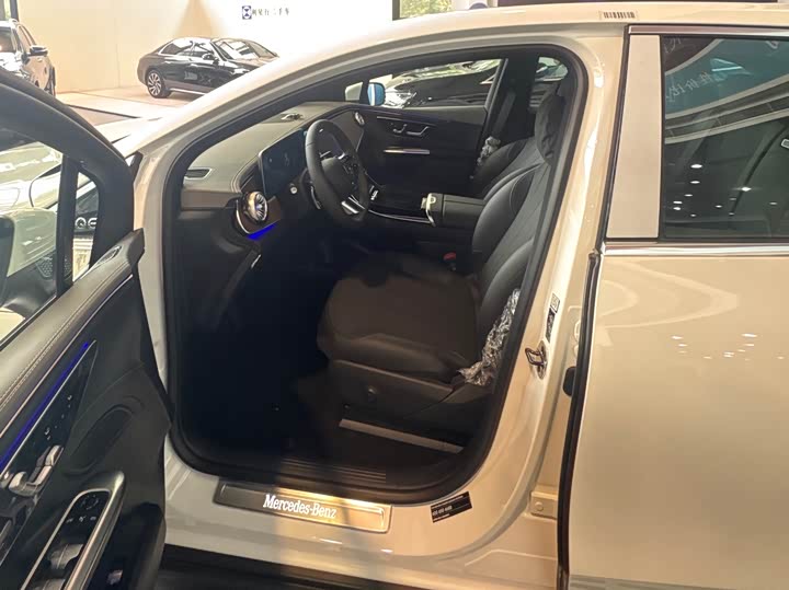 Фото 9 - Mercedes-Benz EQE SUV