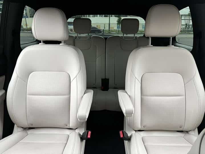 Фото 13 - LiXiang One