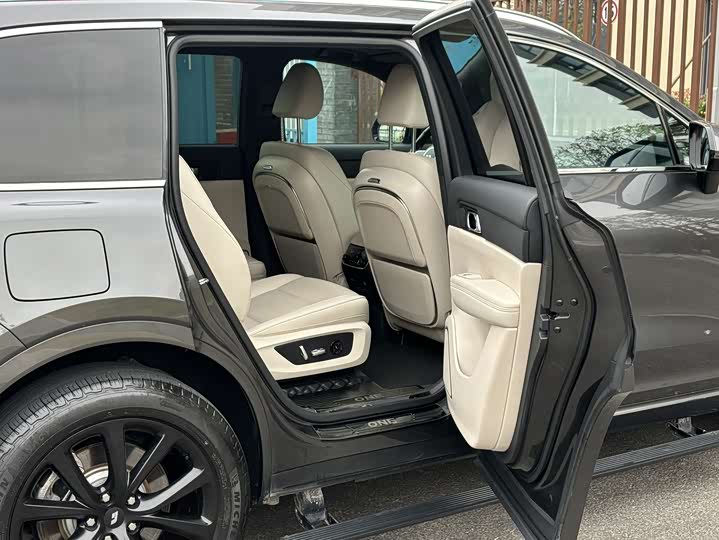 Фото 7 - LiXiang One