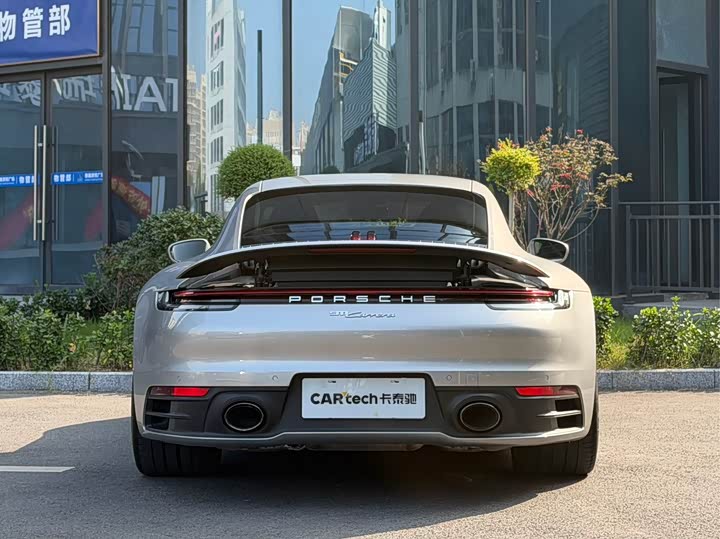 Фото 4 - Porsche 911