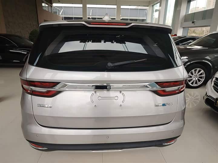 Фото 6 - Geely Jiaji Hybrid