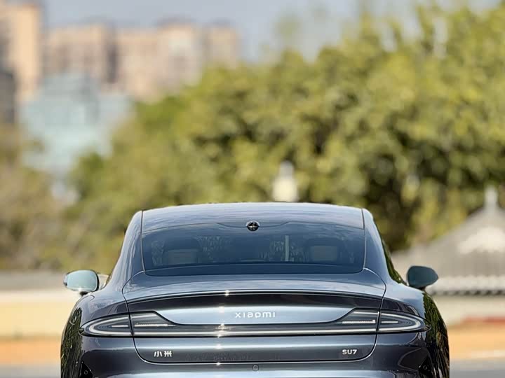 Фото 12 - Xiaomi SU7