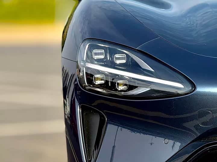 Фото 15 - Xiaomi SU7