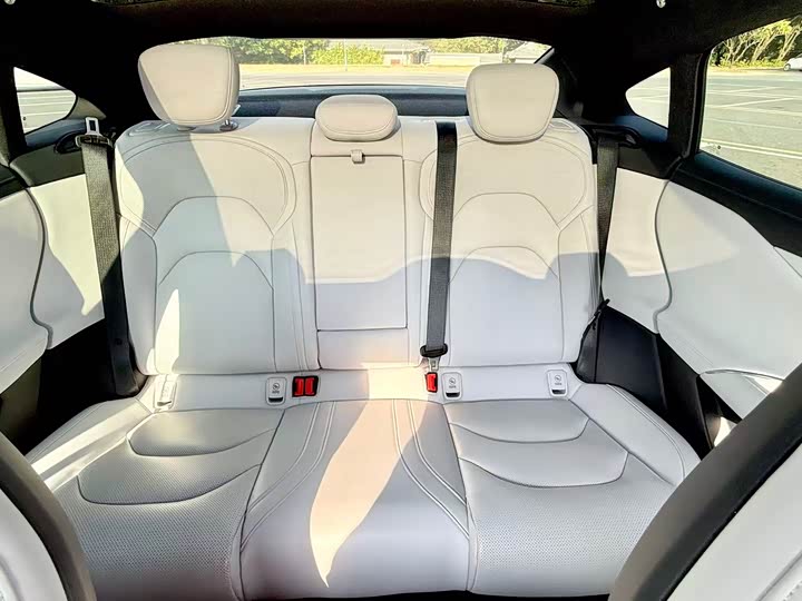 Фото 17 - Xiaomi SU7