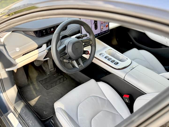 Фото 4 - Xiaomi SU7