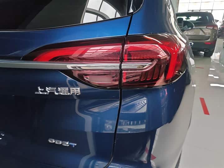 Фото 8 - Buick Envision Plus