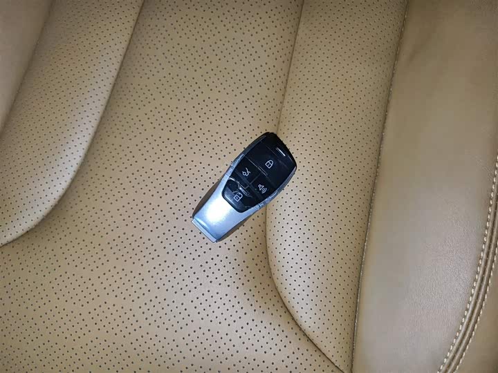 Фото 9 - Beijing X7