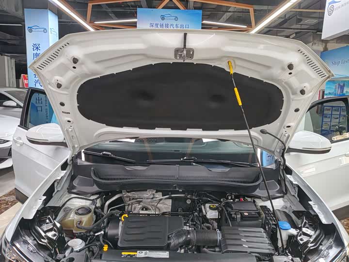 Фото 18 - Volkswagen T-Cross