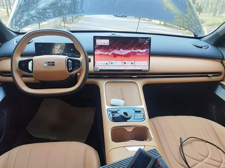 Фото 10 - Geely Galaxy Starship 7