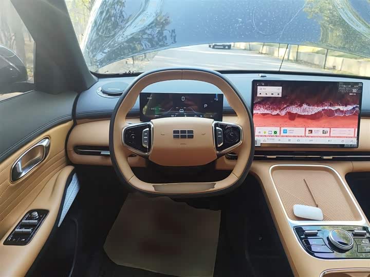 Фото 11 - Geely Galaxy Starship 7