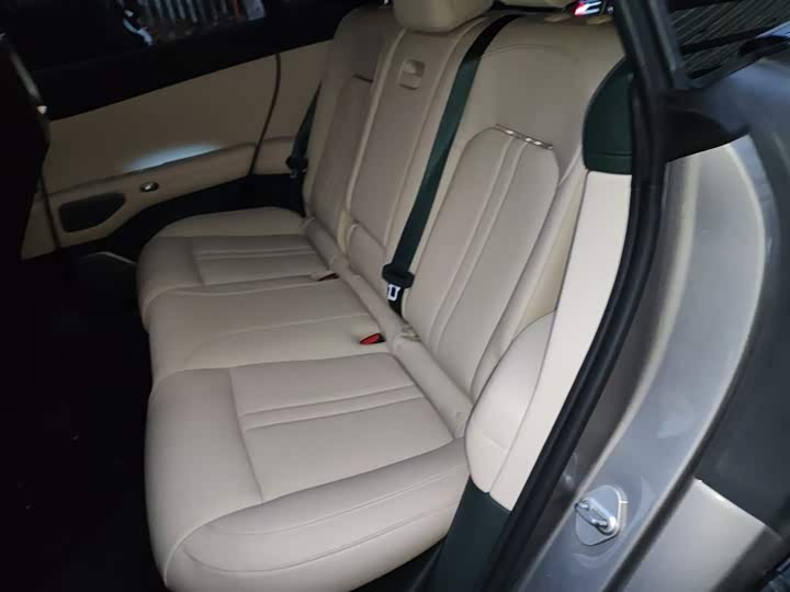 Фото 14 - Xiaomi YU7