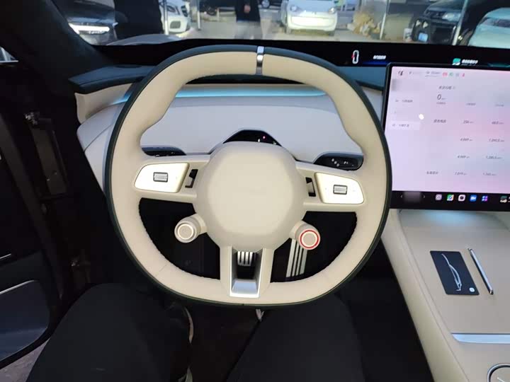 Фото 3 - Xiaomi YU7