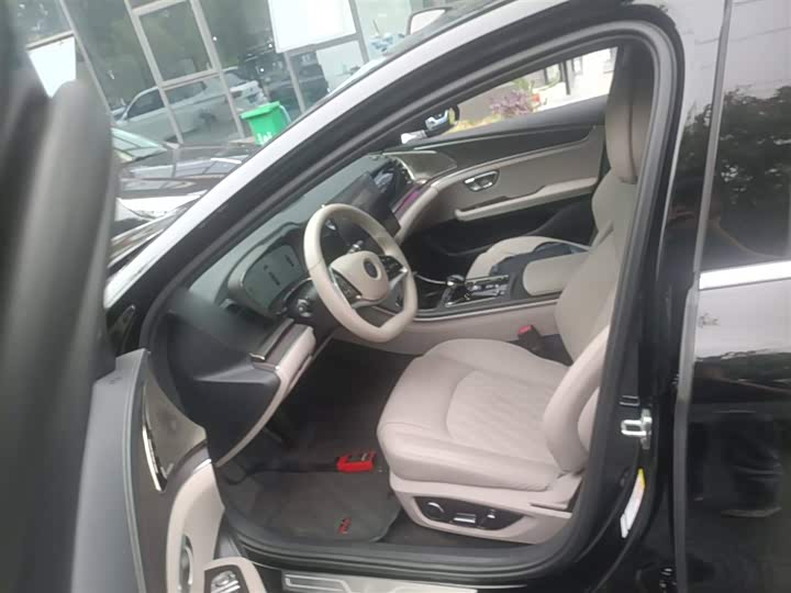 Фото 15 - BYD Han