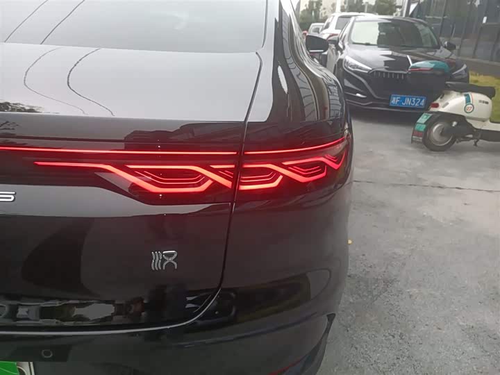 Фото 8 - BYD Han