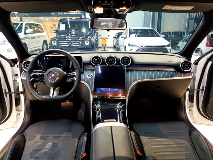 Фото 10 - Mercedes-Benz C-Class