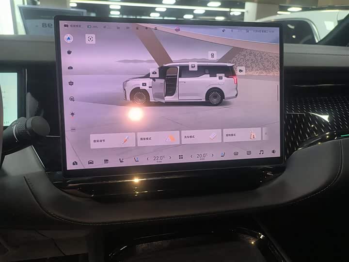 Фото 13 - Zeekr 009