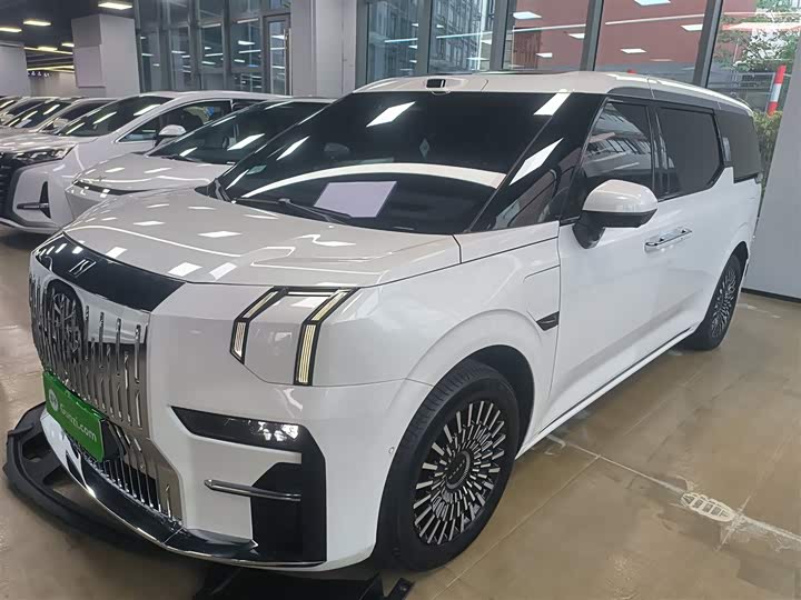 Фото 2 - Zeekr 009