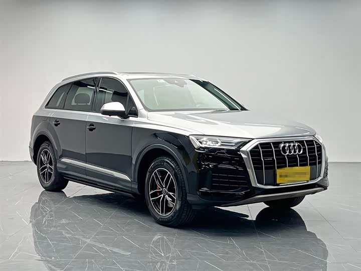 Фото 8 - Audi Q7