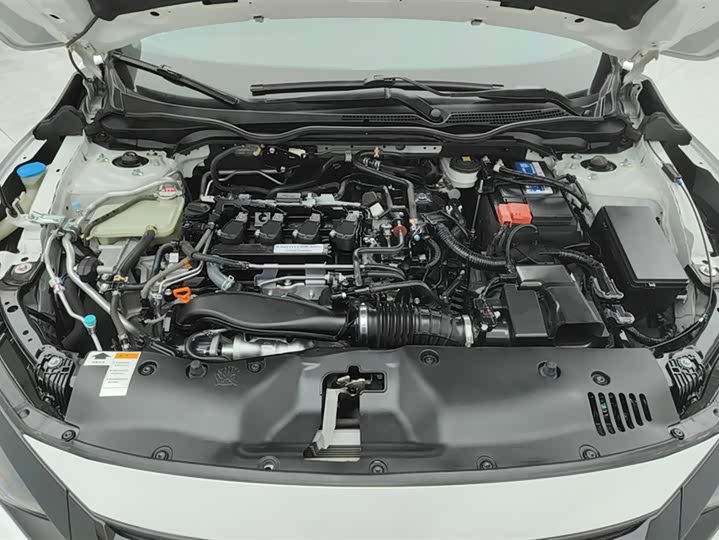 Фото 10 - Honda Civic