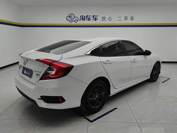 Фото 3 - Honda Civic