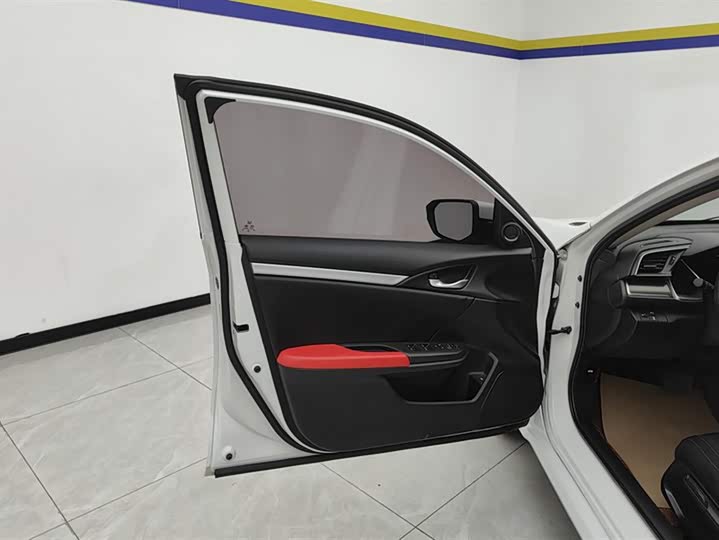 Фото 7 - Honda Civic