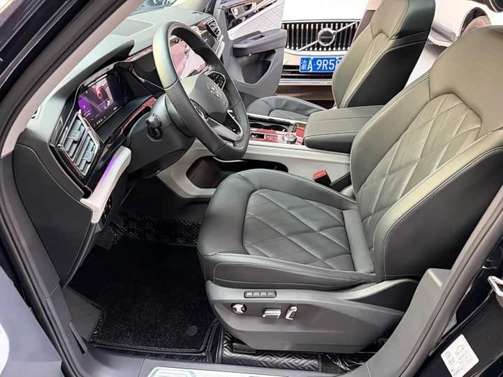 Фото 11 - Volkswagen Teramont Pro