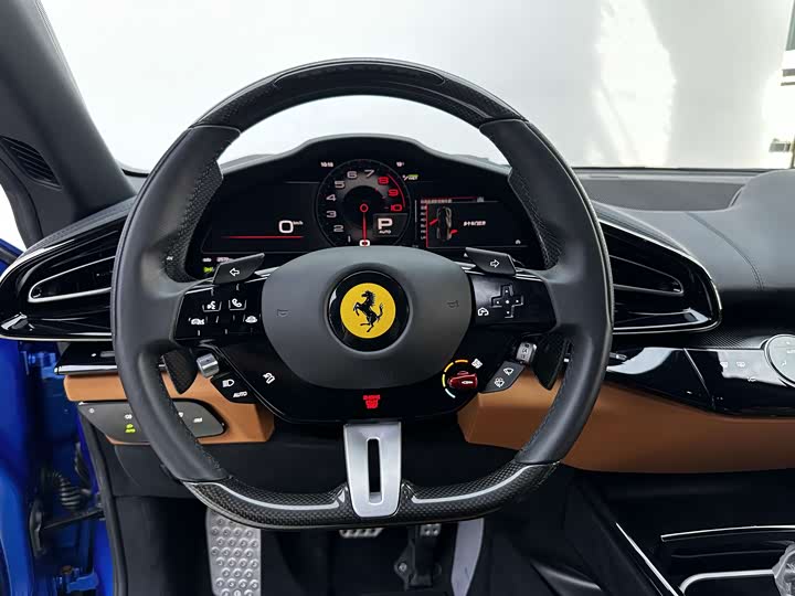 Фото 18 - Ferrari Purosangue