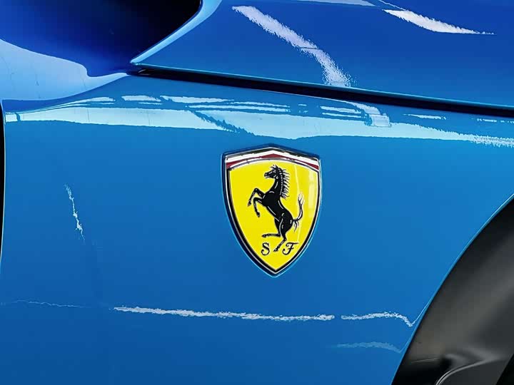 Фото 8 - Ferrari Purosangue