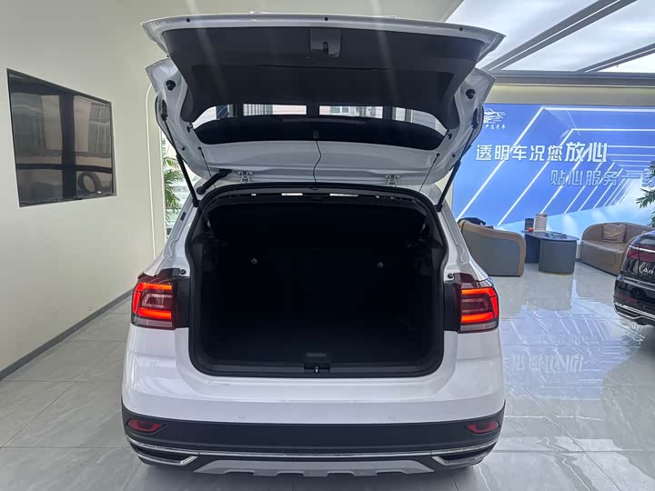 Фото 10 - Volkswagen T-Cross