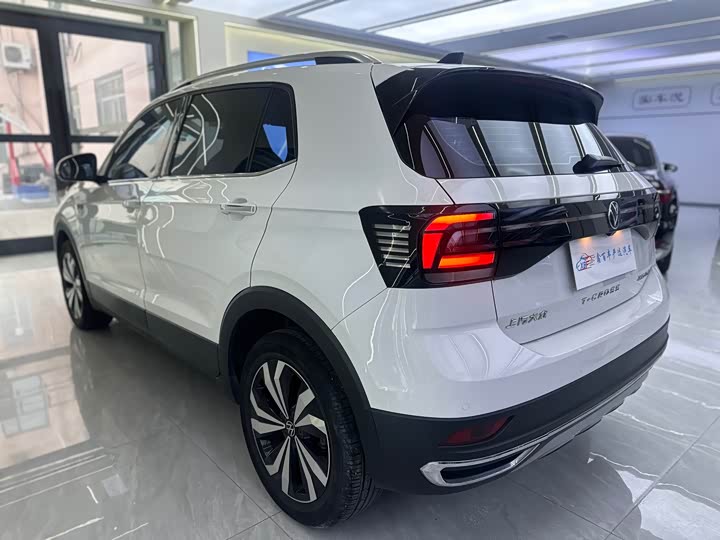 Фото 11 - Volkswagen T-Cross