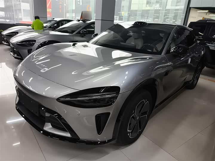 Фото 2 - Xiaomi YU7