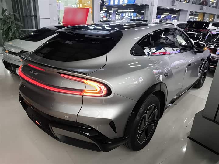 Фото 7 - Xiaomi YU7