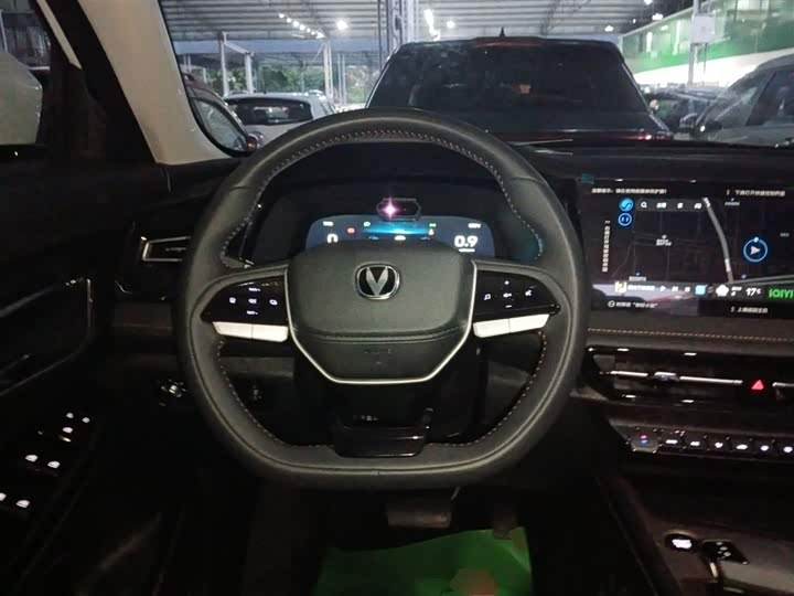 Фото 11 - Changan X7 Plus