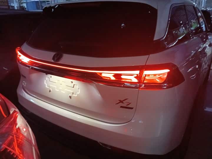 Фото 6 - Changan X7 Plus