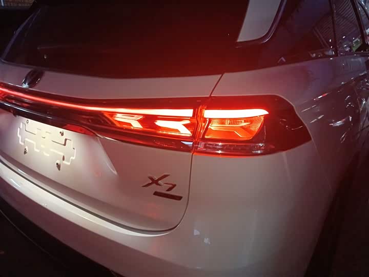 Фото 8 - Changan X7 Plus