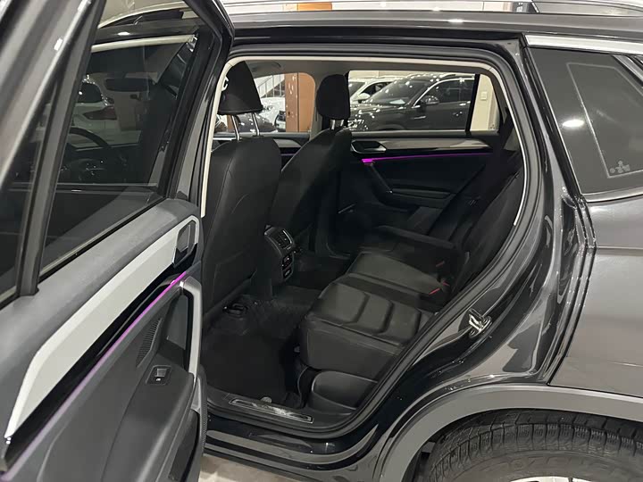 Фото 15 - Volkswagen Tayron