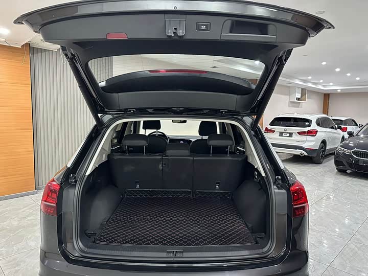 Фото 18 - Volkswagen Tayron