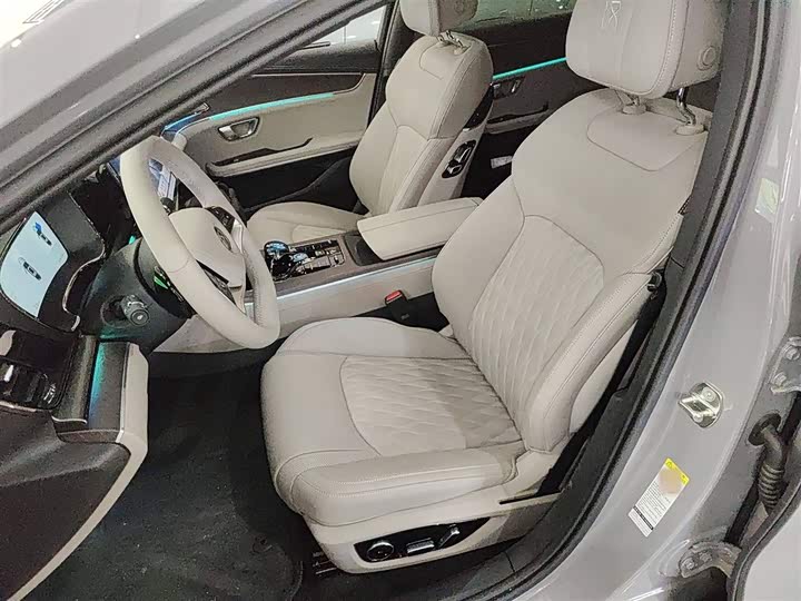 Фото 15 - BYD Han