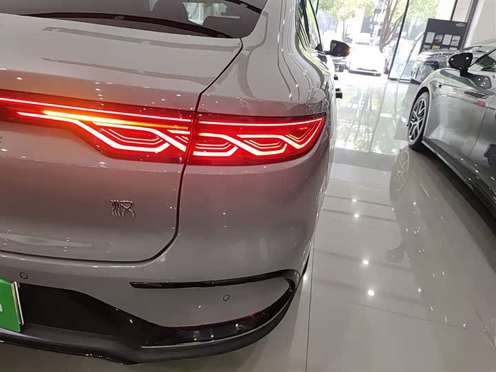 Фото 8 - BYD Han