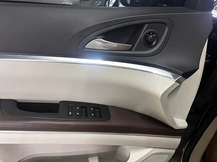 Фото 11 - Buick GL8 ES