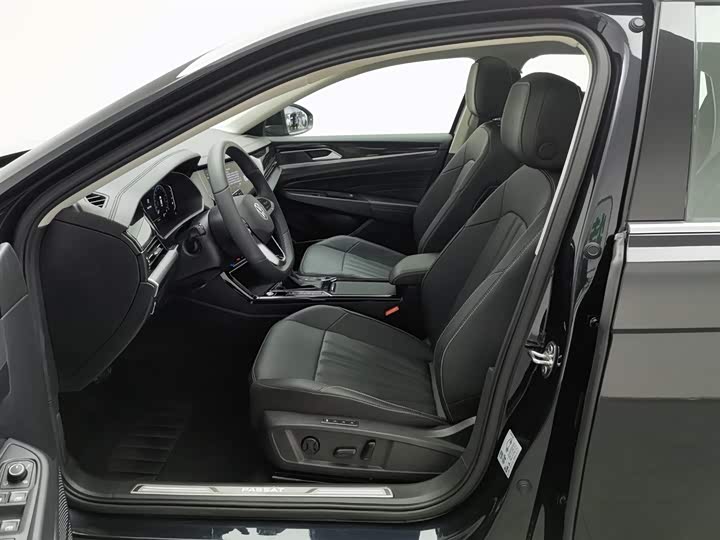 Фото 10 - Volkswagen Passat