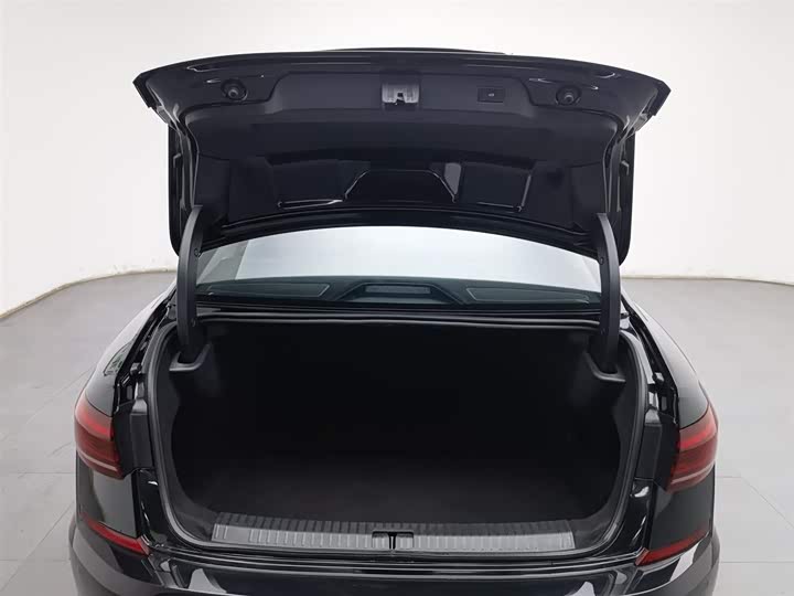 Фото 16 - Volkswagen Passat