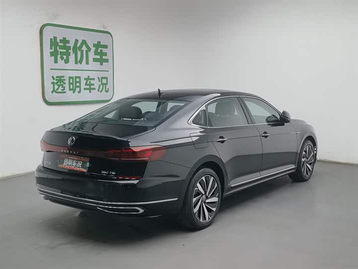 Фото 2 - Volkswagen Passat