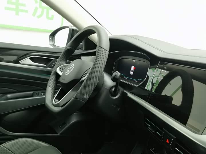 Фото 22 - Volkswagen Passat